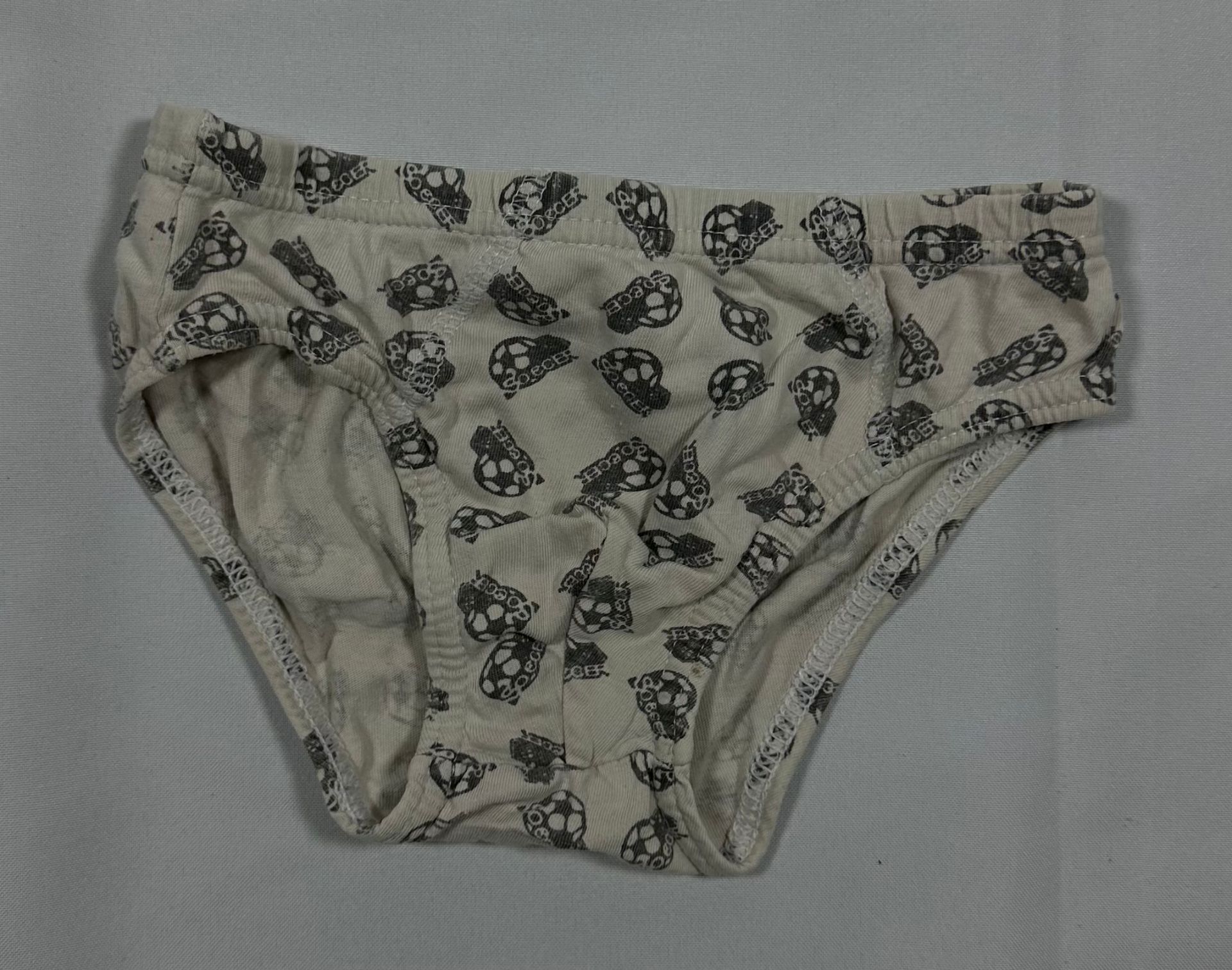 2 Calzoncillos de 4 años.