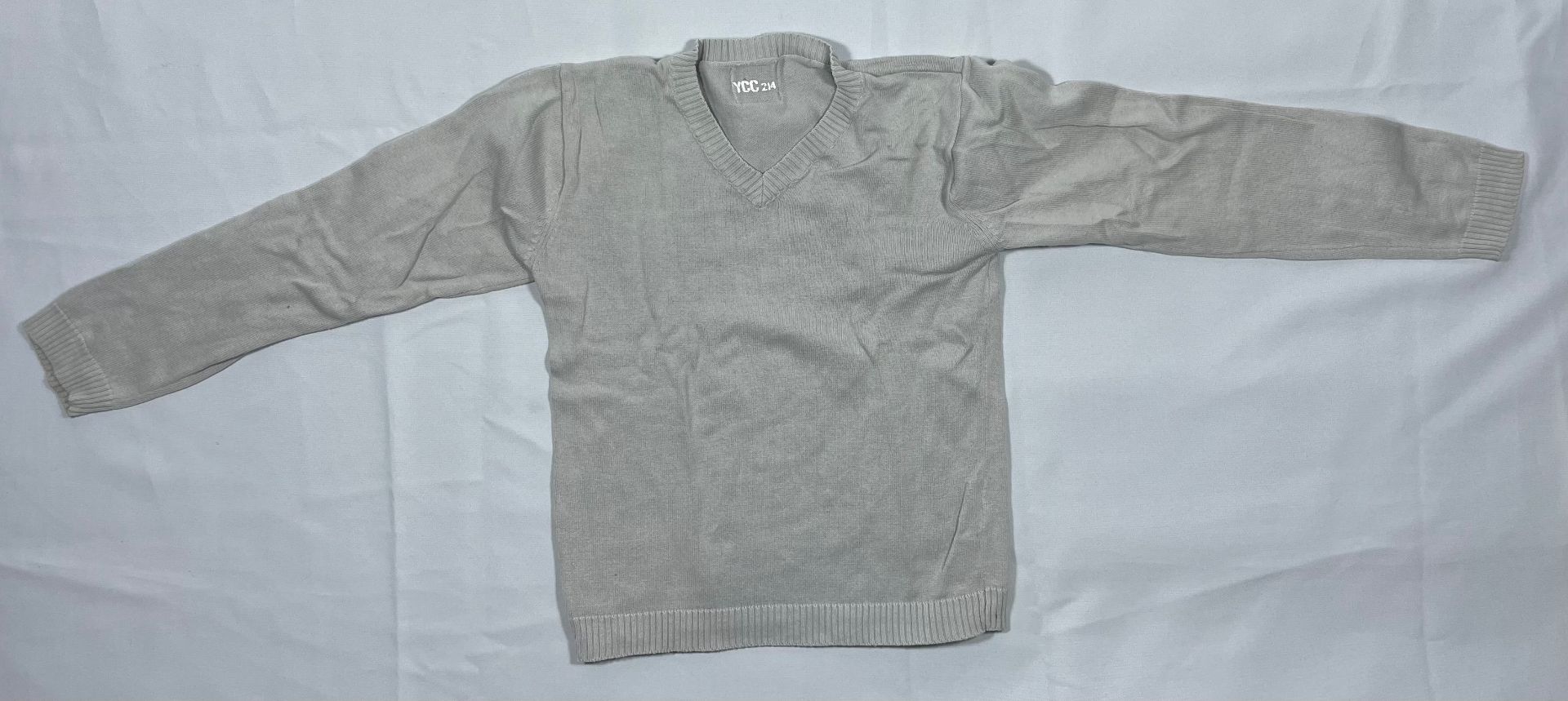 1 Polo de 8 años y una polera de 10 años