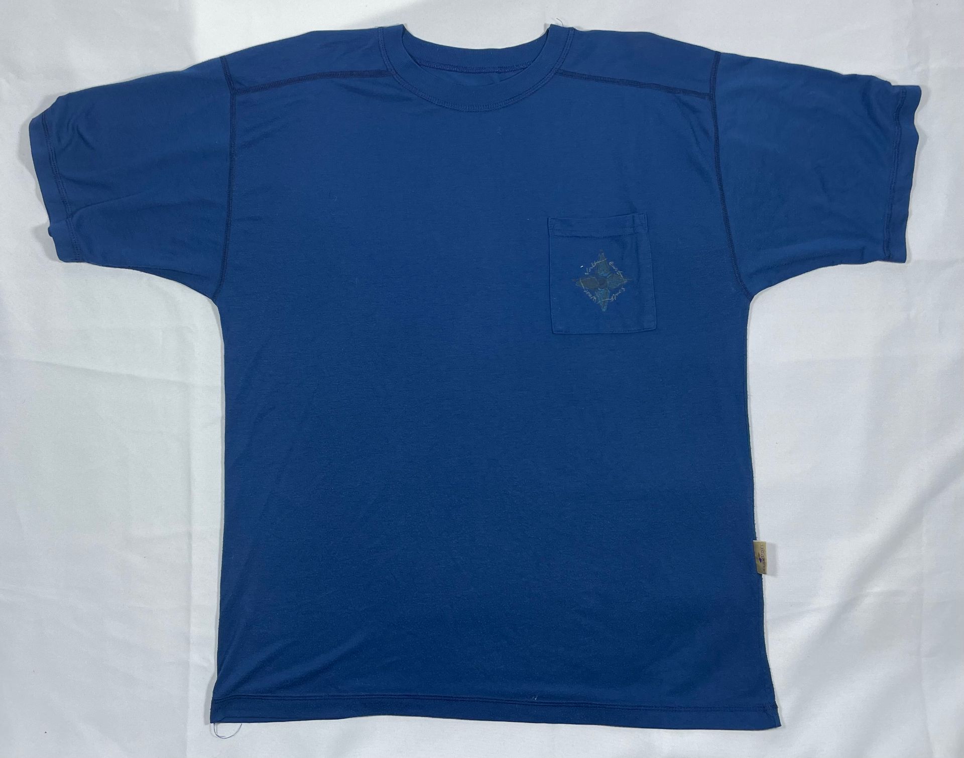 5 Poleras y una Bata