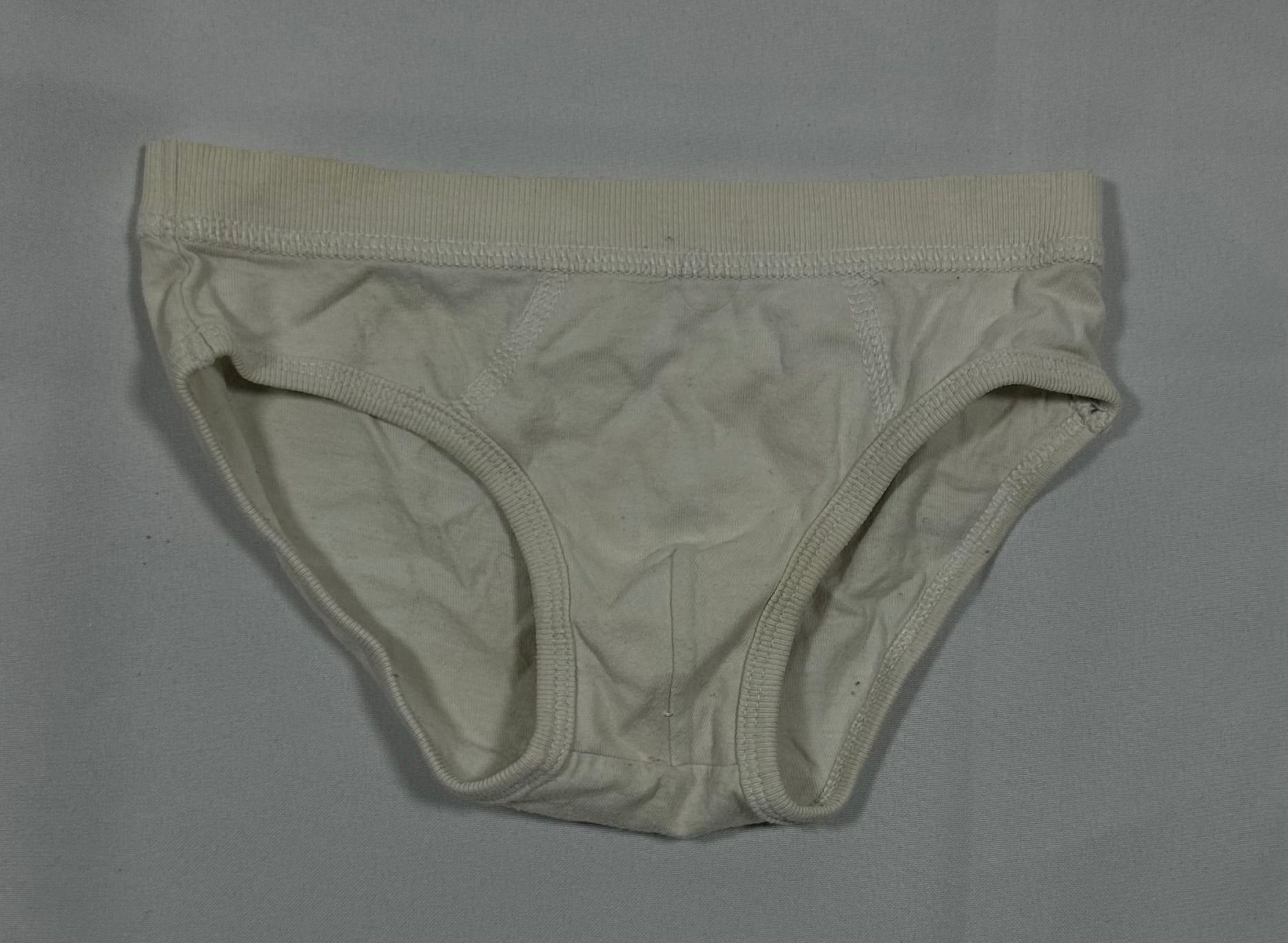 5 Calzoncillos de 2-3 años.